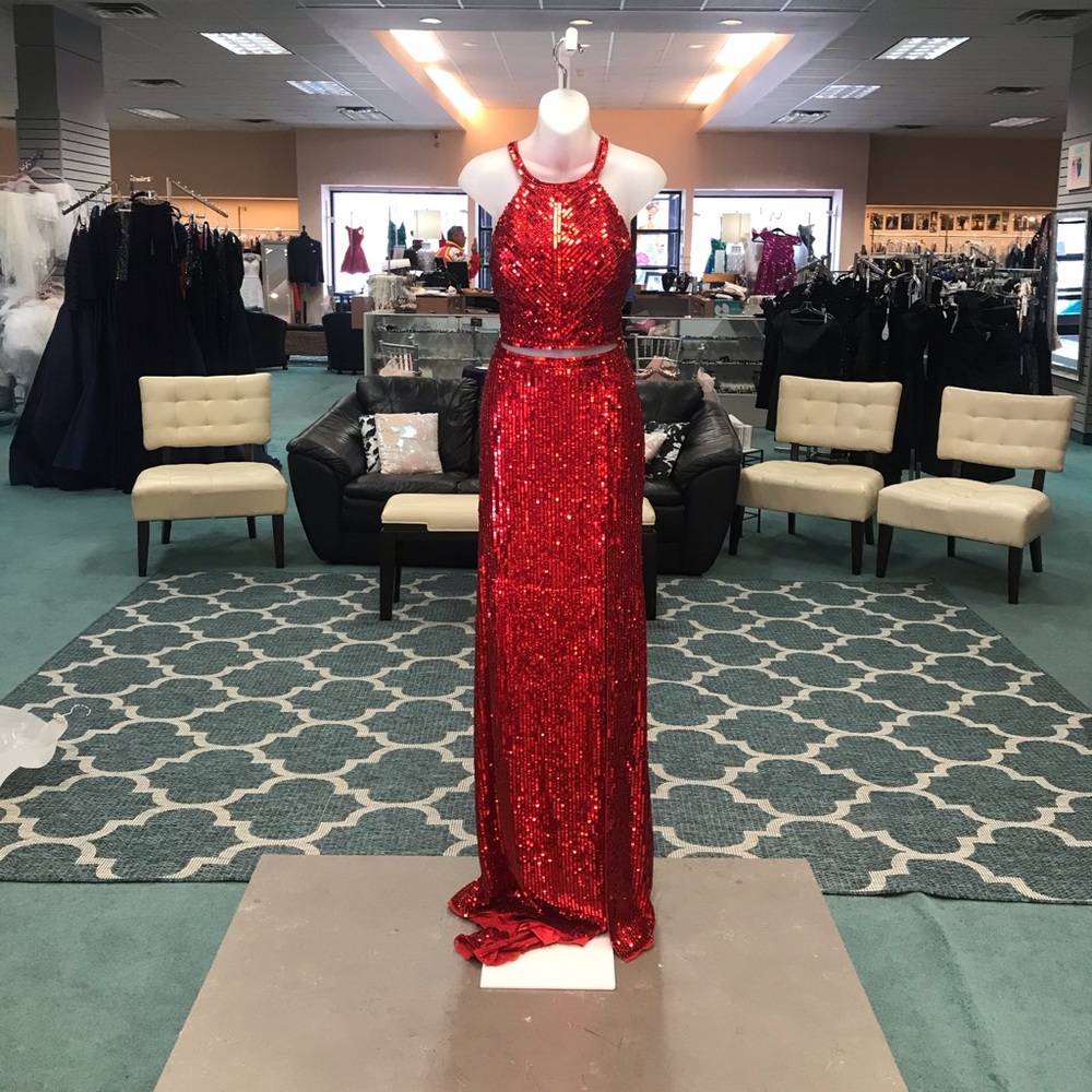 Sherri Hill 2 piece gown